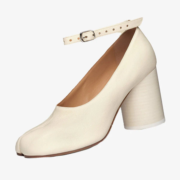 Split-toe Cylindrical Heel Pumps
